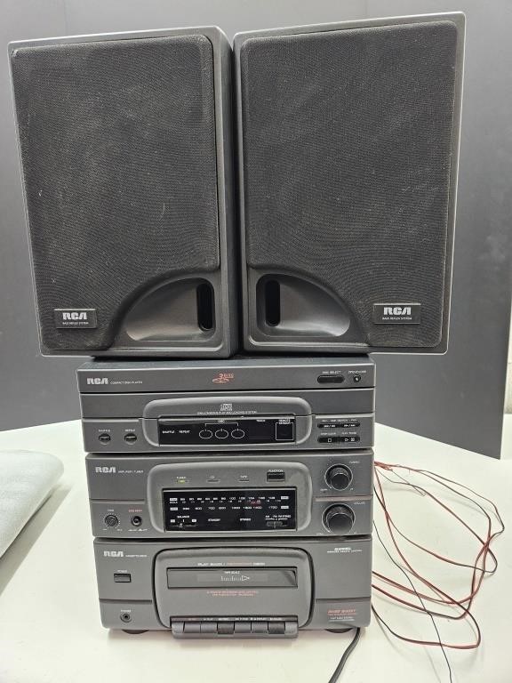 RCA Stereo , CD Cassette Speakers WORKS