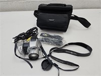 Nice Minolta Camera w/Bag