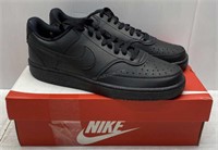 Sz 9 Mens Nike Shoes - NEW