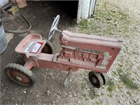 Vintage Pedal tractor
