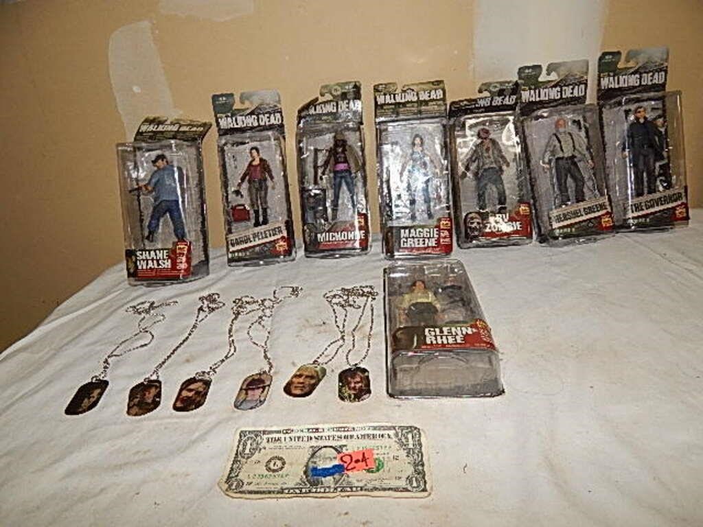 14pcs The Walking Dead Action Figures & Dog Tags