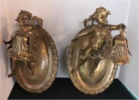 A PAIR OF AIRBORNE PUTTO FIGURAL WALL SCONCE LIGHT