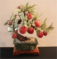 A VINTAGE CHINESE HARDSTONE FRUITING JADE TREE
