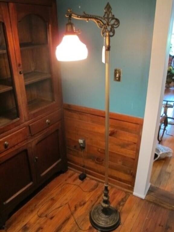 ANTIQUE FLOOR LAMP WORKING CONDITION 5.5" TALL
