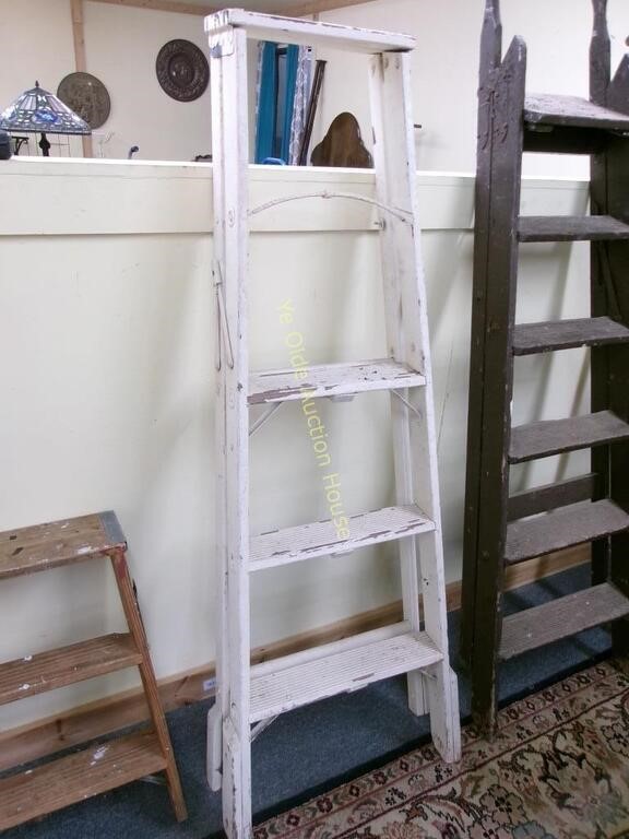 5 ft Display Ladder