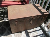 ANTIQUE METAL TRUNK W/ TRAY