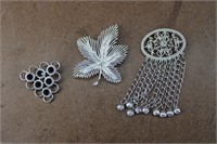 Vintage Sarah Coventry Silver Toned Brooches