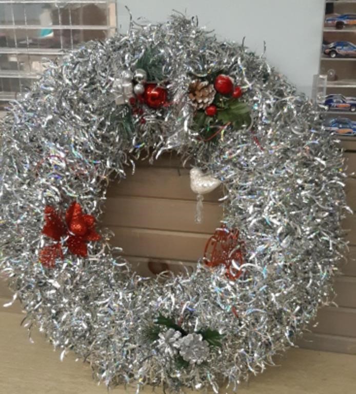Tinsel Christmas Wreath 25 in