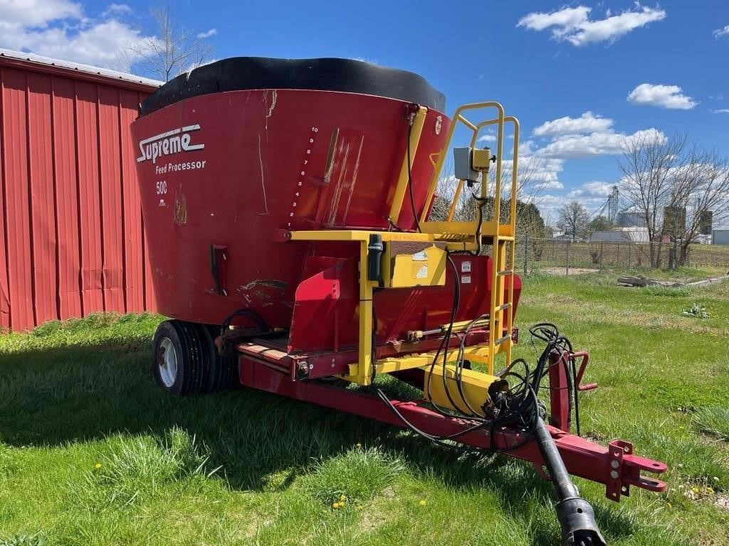 Supreme 500 Bale Processor with scale & newer