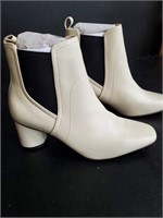 Womens Sz 9 Booties Boots New