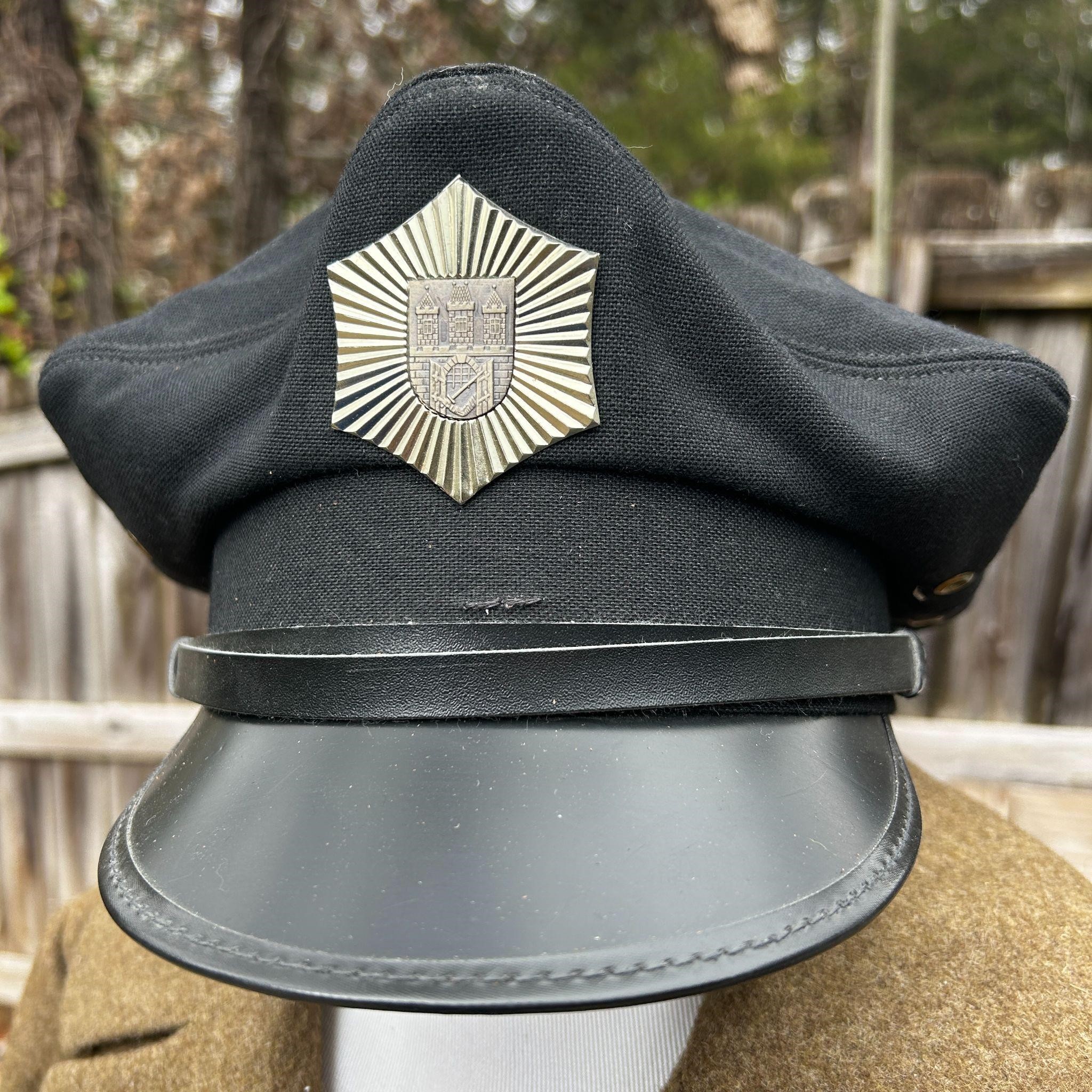TONAK NASAVRKY 1991 VNTG POLICE HAT/CAP