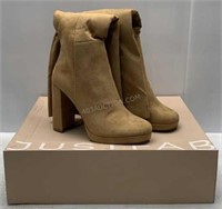Sz 9 Ladies Just Fab Boots - NEW