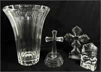 BEAUTIFUL CRYSTAL CROSSES AND VASE
