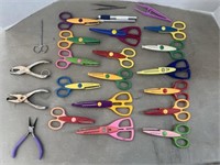 Craft Edging Scissors, hole punch