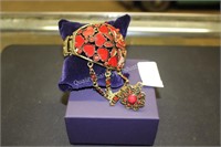 elizabeth taylor bracelet & chain ring (display)