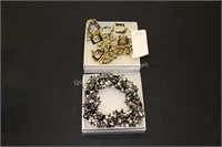 ladies necklace & bracelet (display)