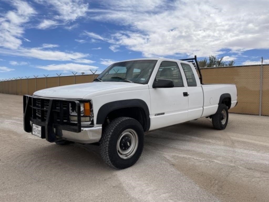 1999 Chevrolet 2500 K2500 LS 4x4 Truck