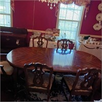 DINNING ROOM TABLE & 4 CHAIRS, 2 ARM CHAIRS