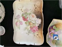SMALL VINTAGE COLLECTOR PLATES