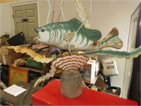 METAL FISH ART ON WOOD STAND