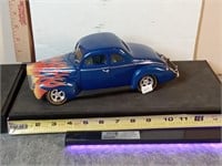 Ertl 1940 Ford coupe die cast car