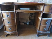 Vintage Desk missing Drawers