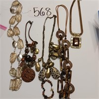 ASSORTMENT OF COSTUME NECKLACES