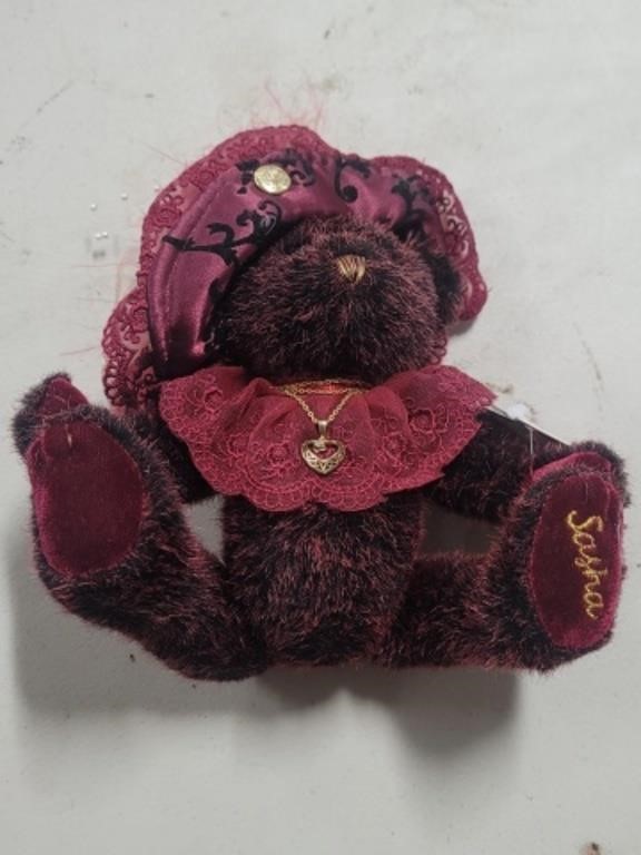 7" Sasha Collectible Pendant Bear