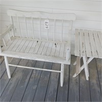 WHITE WOODEN BENCH & WHITE WOODEN STAND UP TRAY