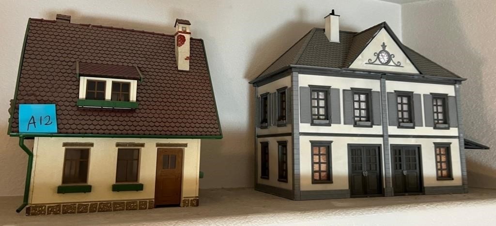 L - SCALE HOUSES (A12)
