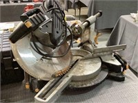 Chicago electric sliding compound miter saw