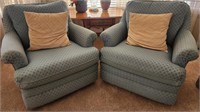 L - PAIR OF COMFY EASY CHAIRS (L4)