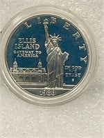 1986 Ellis Island 1ounce silver round