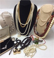 VINTAGE COSTUME JEWELRY COLLECTION