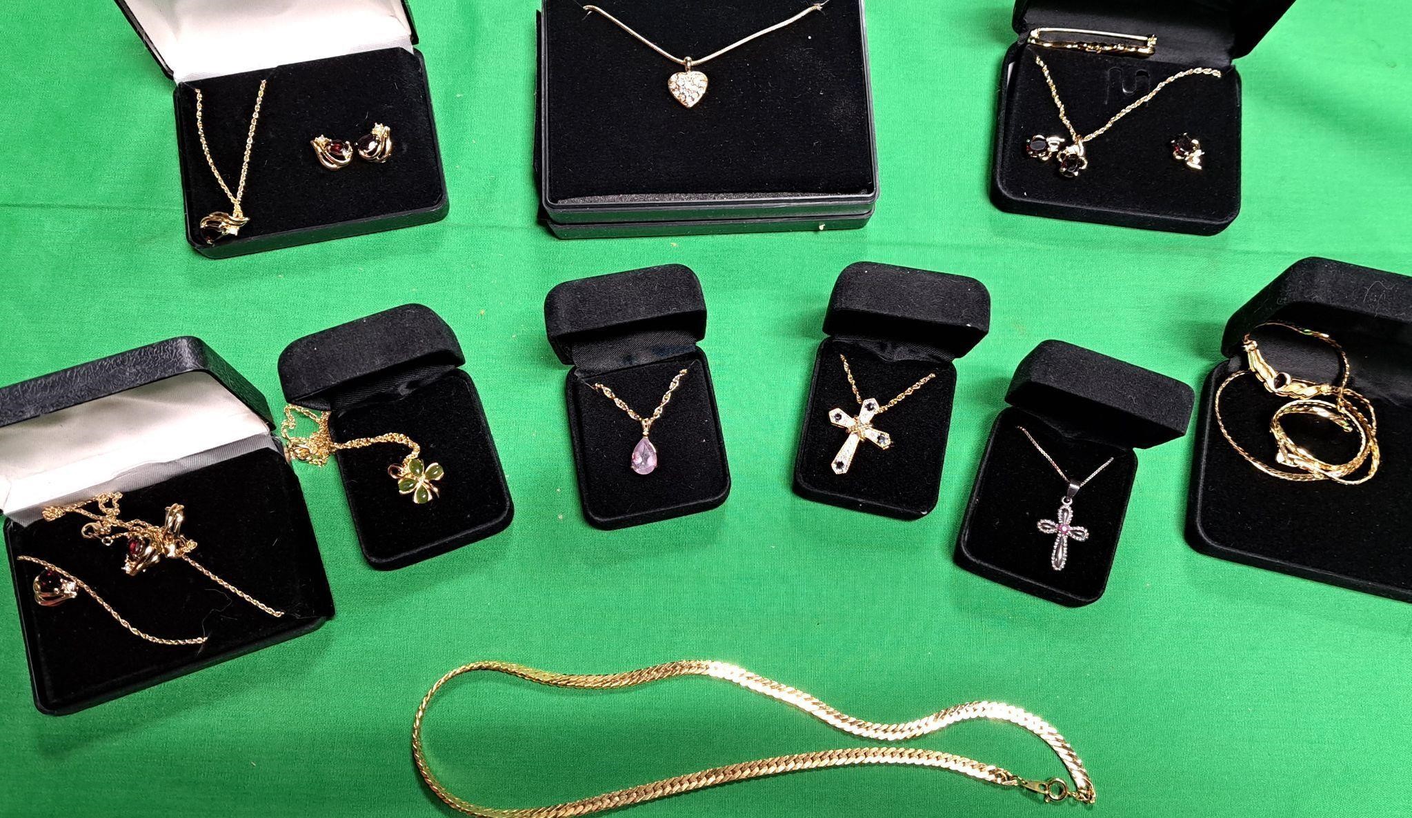 LOT OF COSTUME JEWELRY IN BLACK BOXES NECKLACES