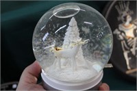 REINDEER SNOWGLOBE