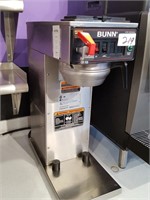 bunn coffee brewer, with hot water **see