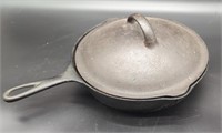 10" Unmarked Cast Iron Skillet with Lid