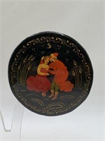 HAND PAINTED & SIGNED RUSSIAN BROOCH