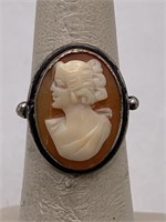 STERLING SILVER CAMEO RING