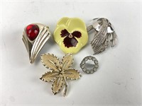 Vintage Brooch / Pin Collection