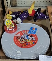 WOODY WOODPECKER PLUSH & LOONEY TUNES POPCORN TIN