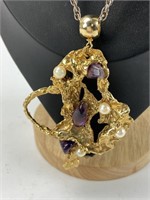 Unique Necklace / Gold Tone / Pearl / Purple