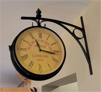 Double Sided Battey Powered Wall Clock