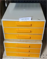 2 PLASTIC 3-DRAWER STORAGE COMPARTMENTS