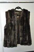 Womens Size 8 Fur Vest