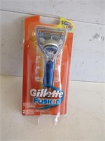 NEW GILLETTE FUSION RAZOR WITH 2 CARTRIDGES