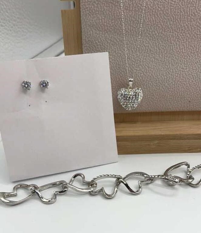 Swarovski Elements SS heart necklace,bracelet &