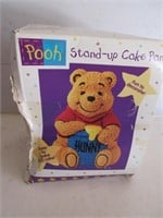WINNIE THE POOH STAND UP CAKE PAN  IN BOX