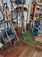 4 Garden Rakes